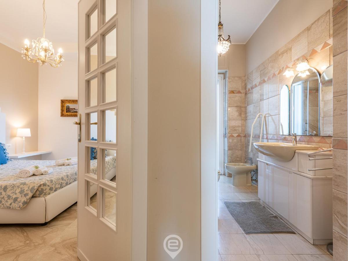 Cityscape Vista Apartment Cagliari Esterno foto